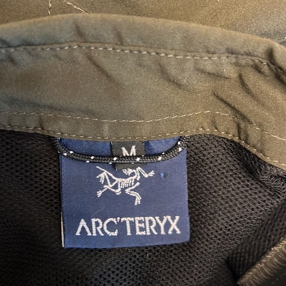 Arc’teryx - Light Weight Button Down Utility Jacket/Shirt Sz M - Picture 9 of 11